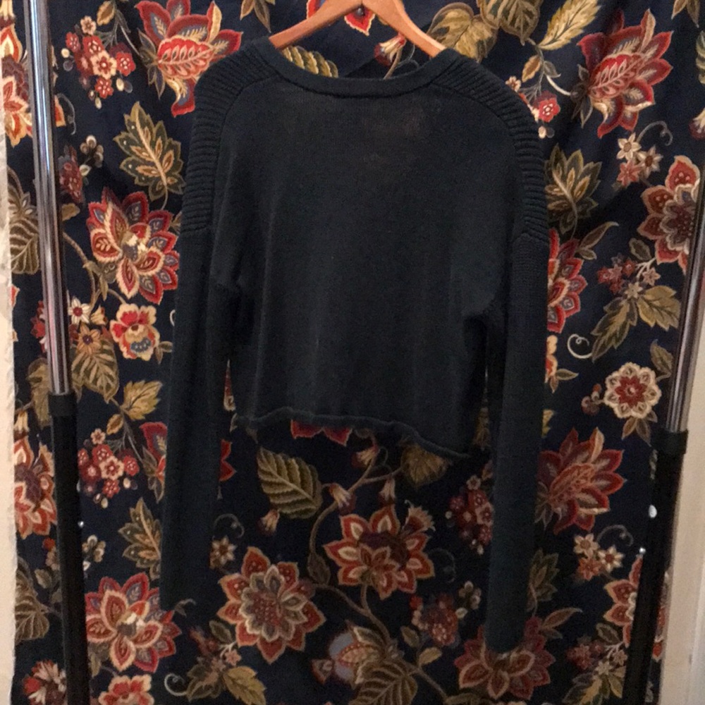 Perfect crop top! - Picture 2 of 2
